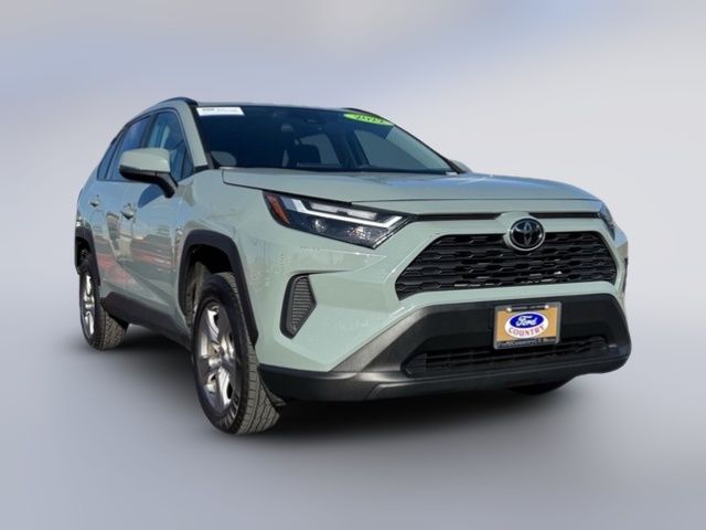 2022 Toyota RAV4 XLE