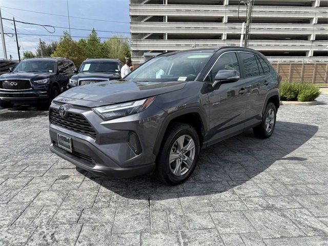 2022 Toyota RAV4 XLE