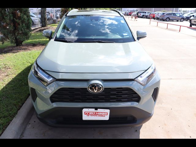 2022 Toyota RAV4 XLE