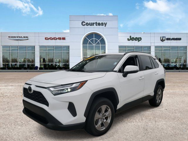 2022 Toyota RAV4 XLE