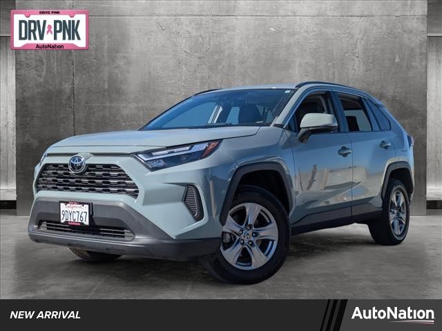 2022 Toyota RAV4 XLE