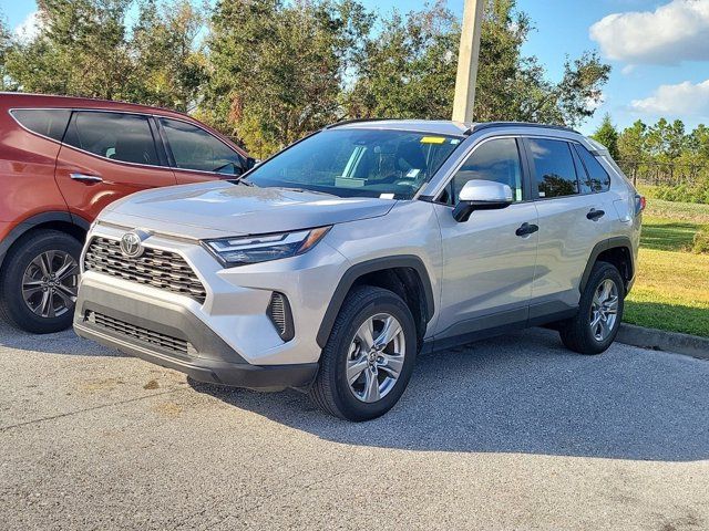 2022 Toyota RAV4 XLE