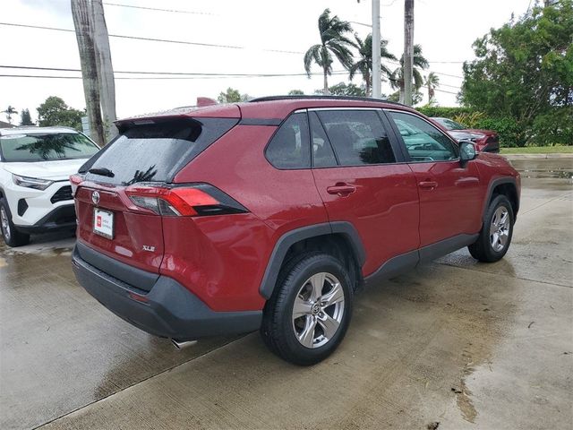 2022 Toyota RAV4 XLE