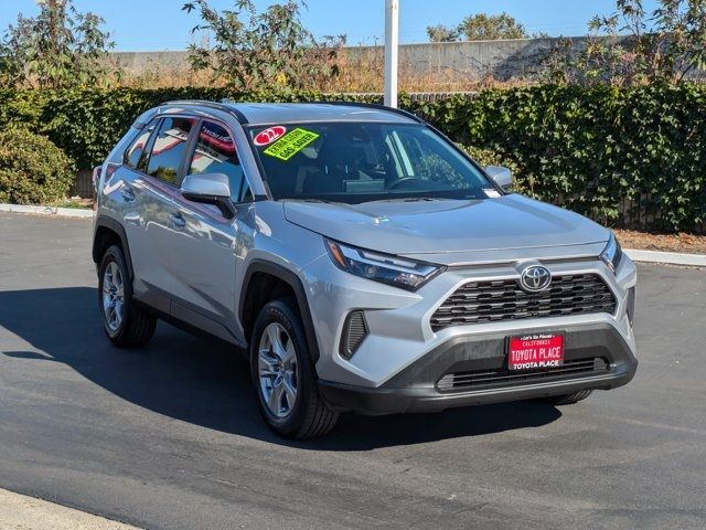 2022 Toyota RAV4 XLE