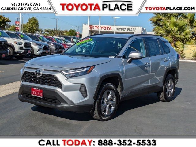 2022 Toyota RAV4 XLE