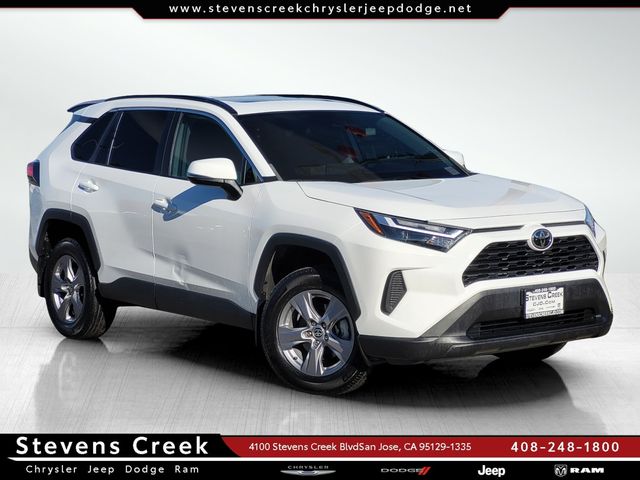 2022 Toyota RAV4 XLE