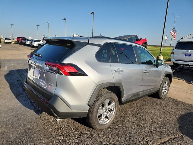 2022 Toyota RAV4 XLE