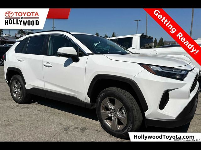 2022 Toyota RAV4 XLE