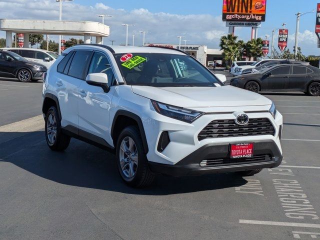 2022 Toyota RAV4 XLE