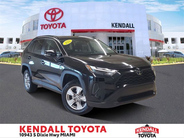 2022 Toyota RAV4 XLE