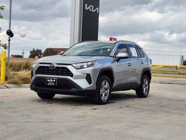 2022 Toyota RAV4 XLE