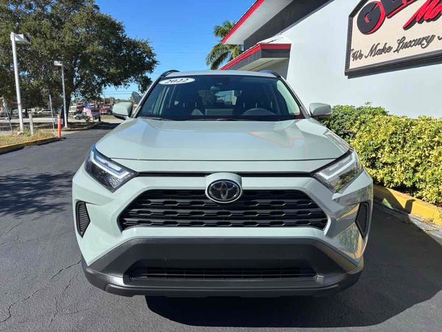 2022 Toyota RAV4 XLE