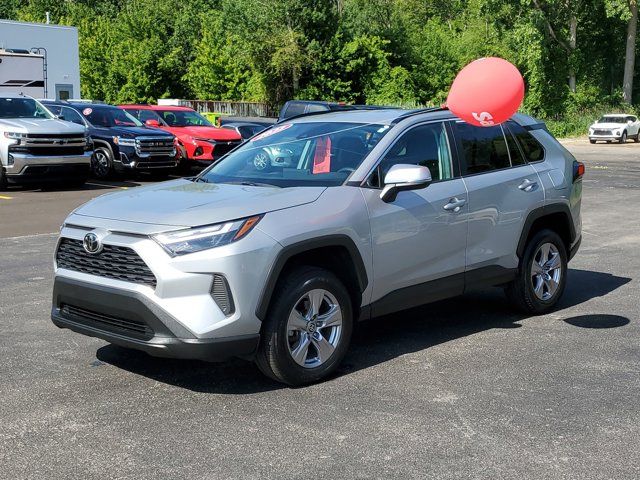 2022 Toyota RAV4 XLE