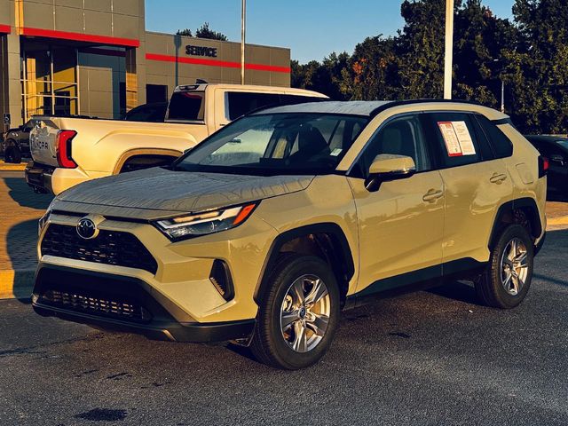 2022 Toyota RAV4 XLE