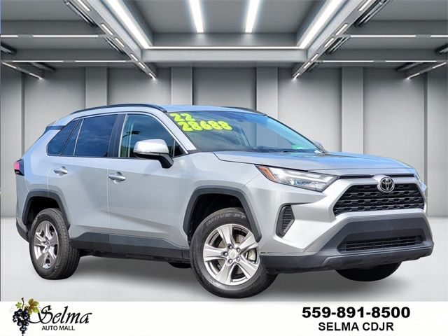 2022 Toyota RAV4 XLE