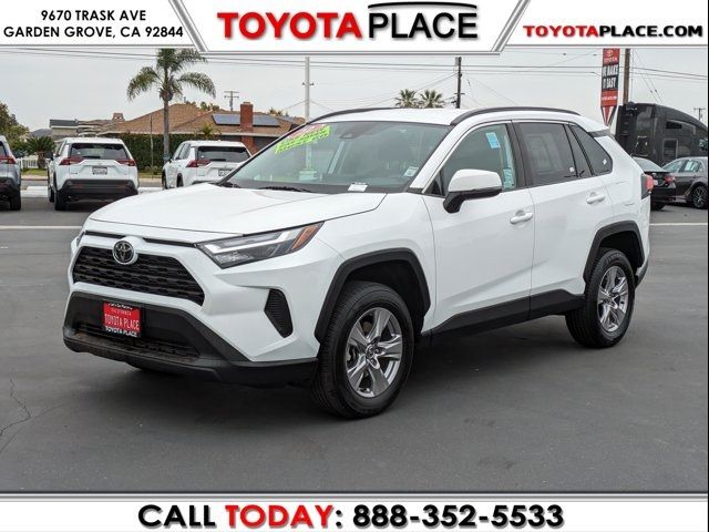 2022 Toyota RAV4 XLE