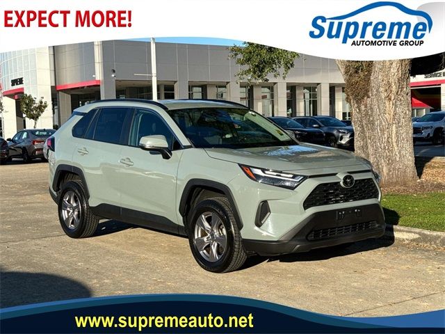 2022 Toyota RAV4 XLE