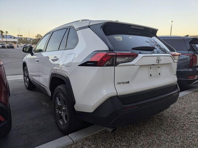 2022 Toyota RAV4 XLE