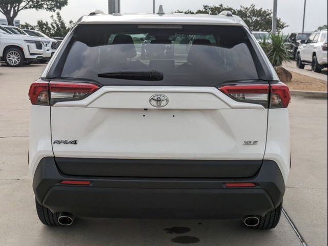 2022 Toyota RAV4 XLE