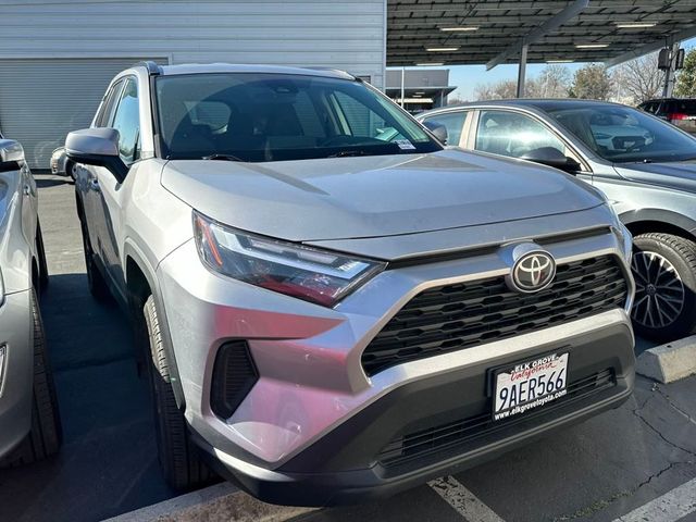 2022 Toyota RAV4 XLE