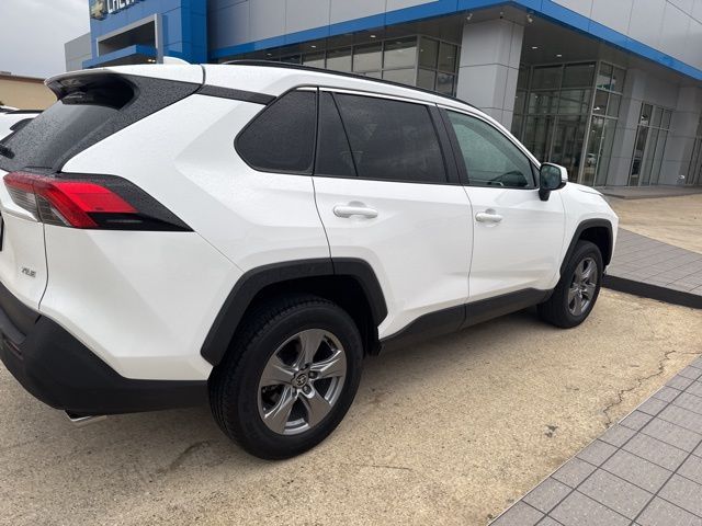 2022 Toyota RAV4 XLE