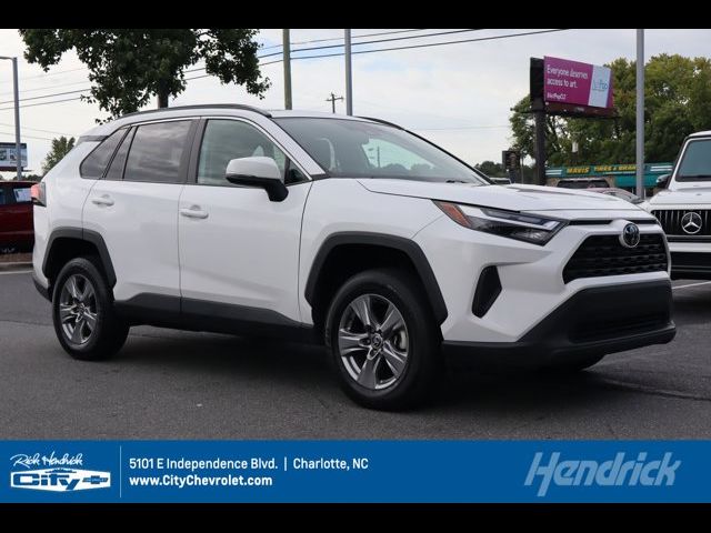 2022 Toyota RAV4 XLE