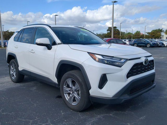 2022 Toyota RAV4 XLE