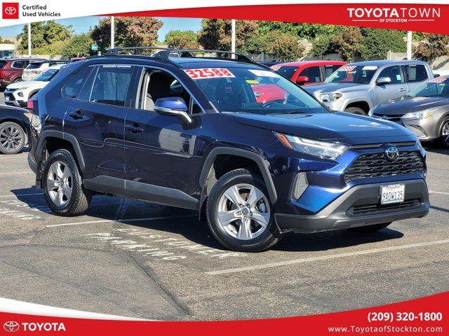 2022 Toyota RAV4 XLE