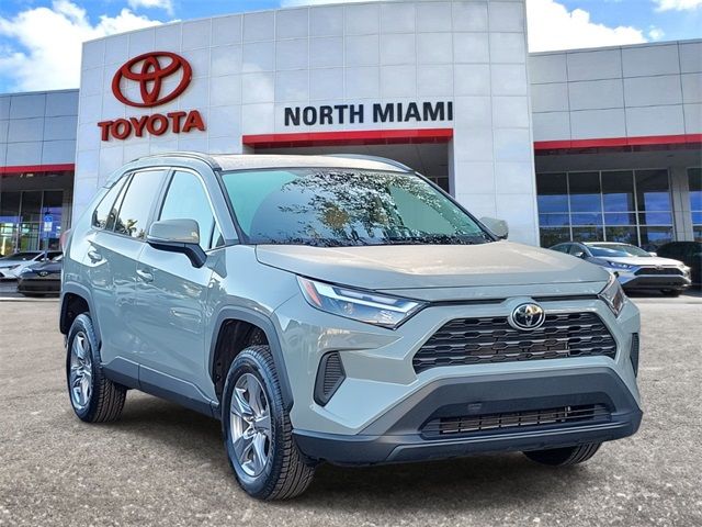 2022 Toyota RAV4 XLE