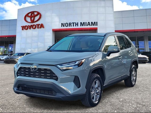 2022 Toyota RAV4 XLE