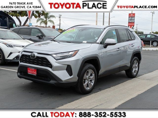 2022 Toyota RAV4 XLE