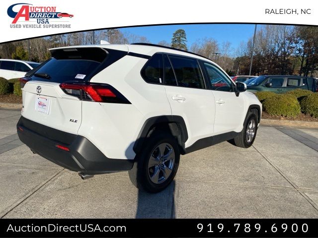 2022 Toyota RAV4 XLE