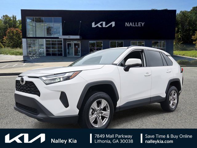 2022 Toyota RAV4 XLE