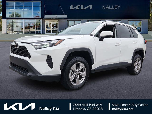 2022 Toyota RAV4 XLE