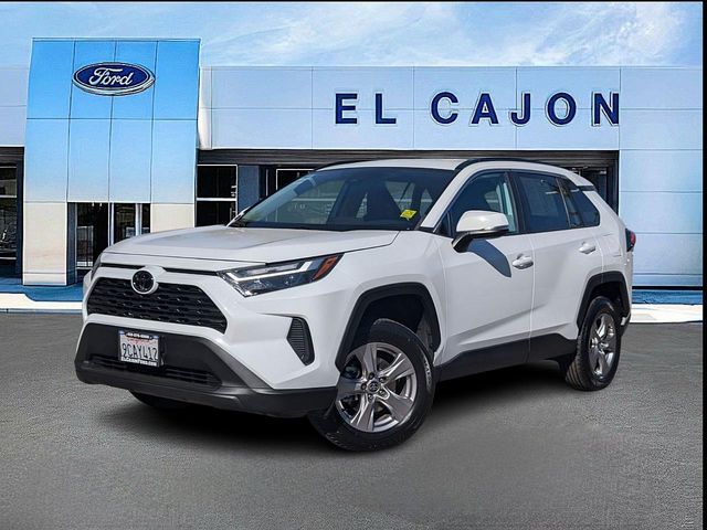 2022 Toyota RAV4 XLE