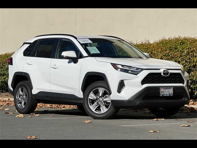 2022 Toyota RAV4 XLE