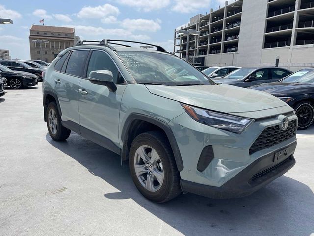 2022 Toyota RAV4 XLE