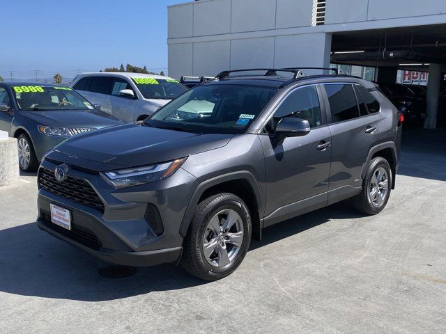 2022 Toyota RAV4 Hybrid XLE