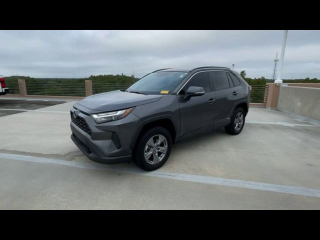 2022 Toyota RAV4 Hybrid XLE