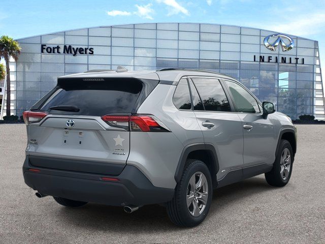 2022 Toyota RAV4 Hybrid XLE