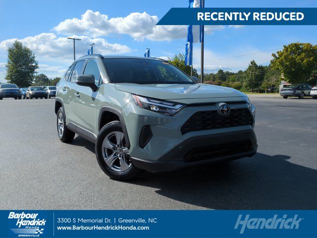 2022 Toyota RAV4 XLE