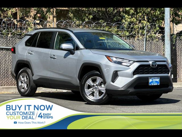 2022 Toyota RAV4 XLE