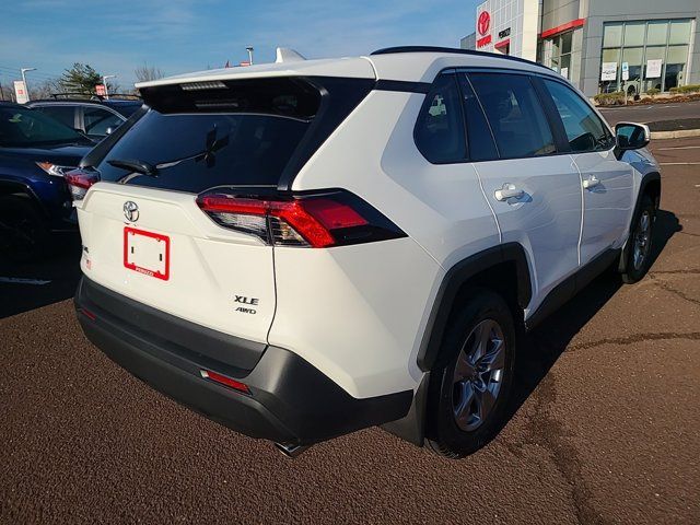 2022 Toyota RAV4 XLE