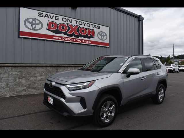 2022 Toyota RAV4 XLE