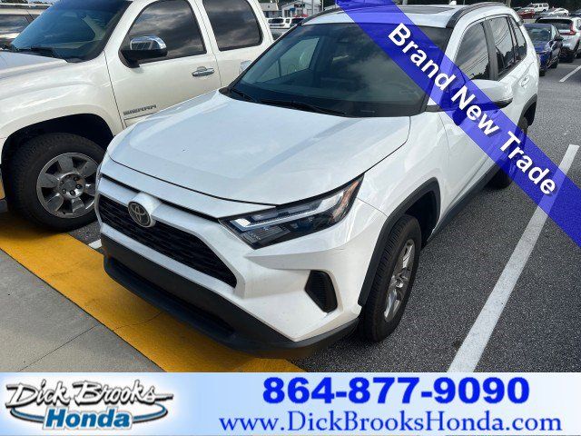 2022 Toyota RAV4 XLE