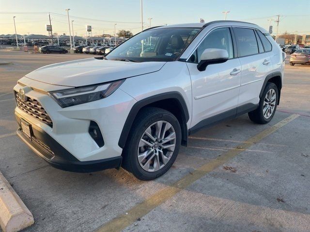 2022 Toyota RAV4 XLE Premium