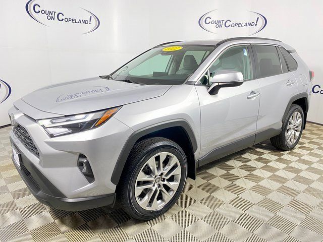 2022 Toyota RAV4 XLE Premium