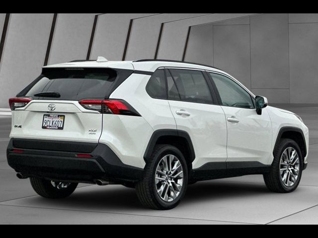 2022 Toyota RAV4 XLE Premium