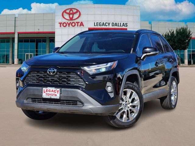 2022 Toyota RAV4 XLE Premium