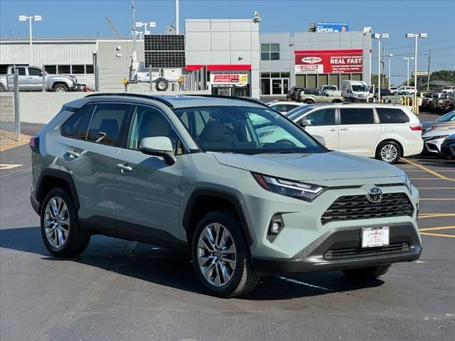 2022 Toyota RAV4 XLE Premium